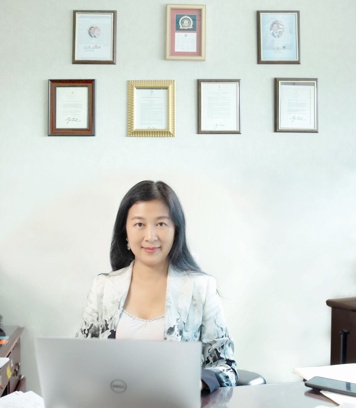 王雪洁律师 中华律师楼 王雪洁律师在中华律师楼办公室